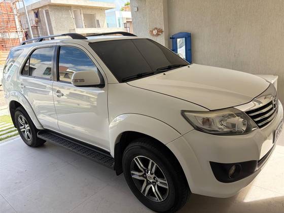 TOYOTA HILUX SW4 2.7 SR 7 LUGARES 4X2 16V FLEX 4P AUTOMÁTICO